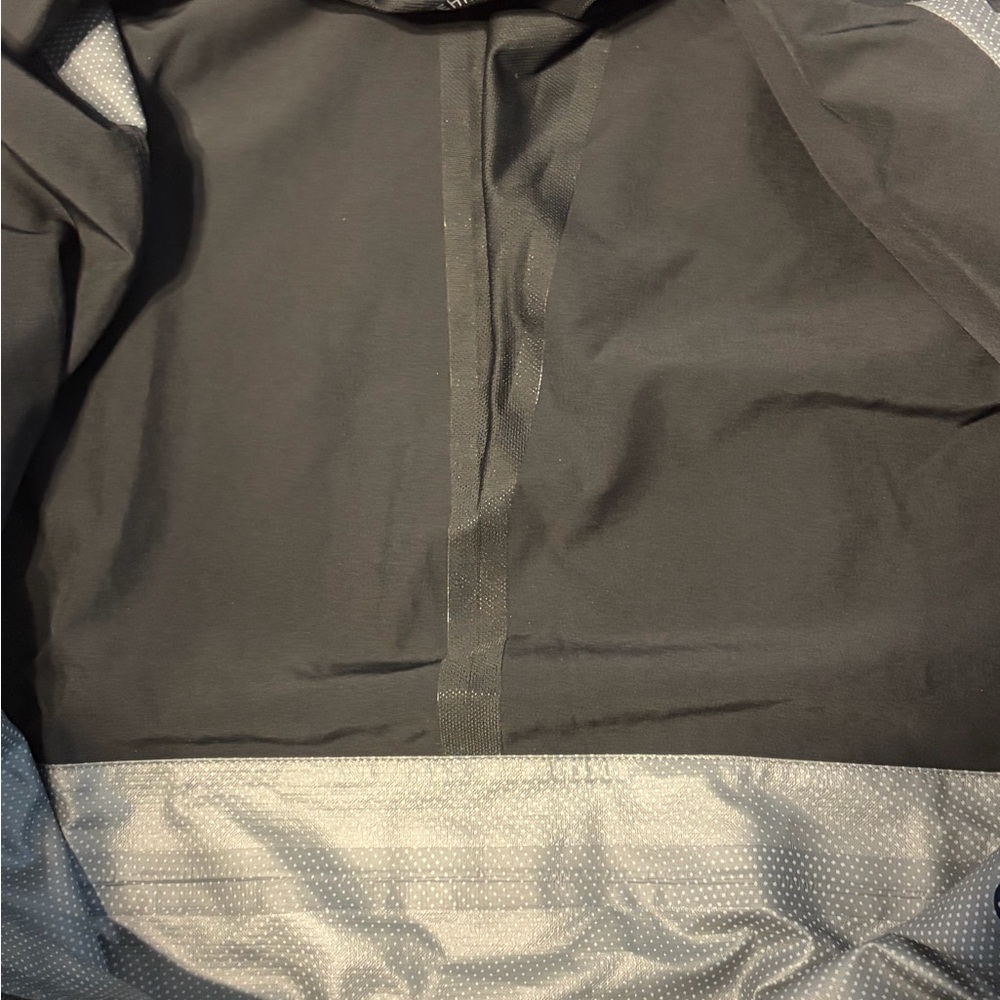 Nike HyperShield Running Jacket Men’s Small Black Dri-FIT Windbreaker Athletic - Picture 3 of 4